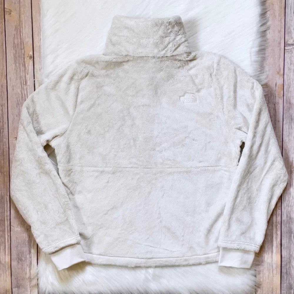 The North Face Women’s Osito Flow Jacket In Vintage White - Picture 5 of 9